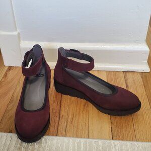 Earth Shoes | Maroon Ankle Strap Flats